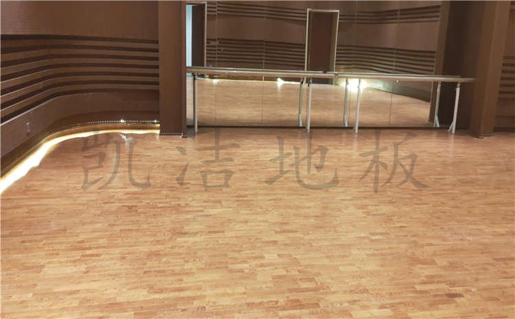 河北廊坊大劇院舞臺(tái)木地板項(xiàng)目圖片